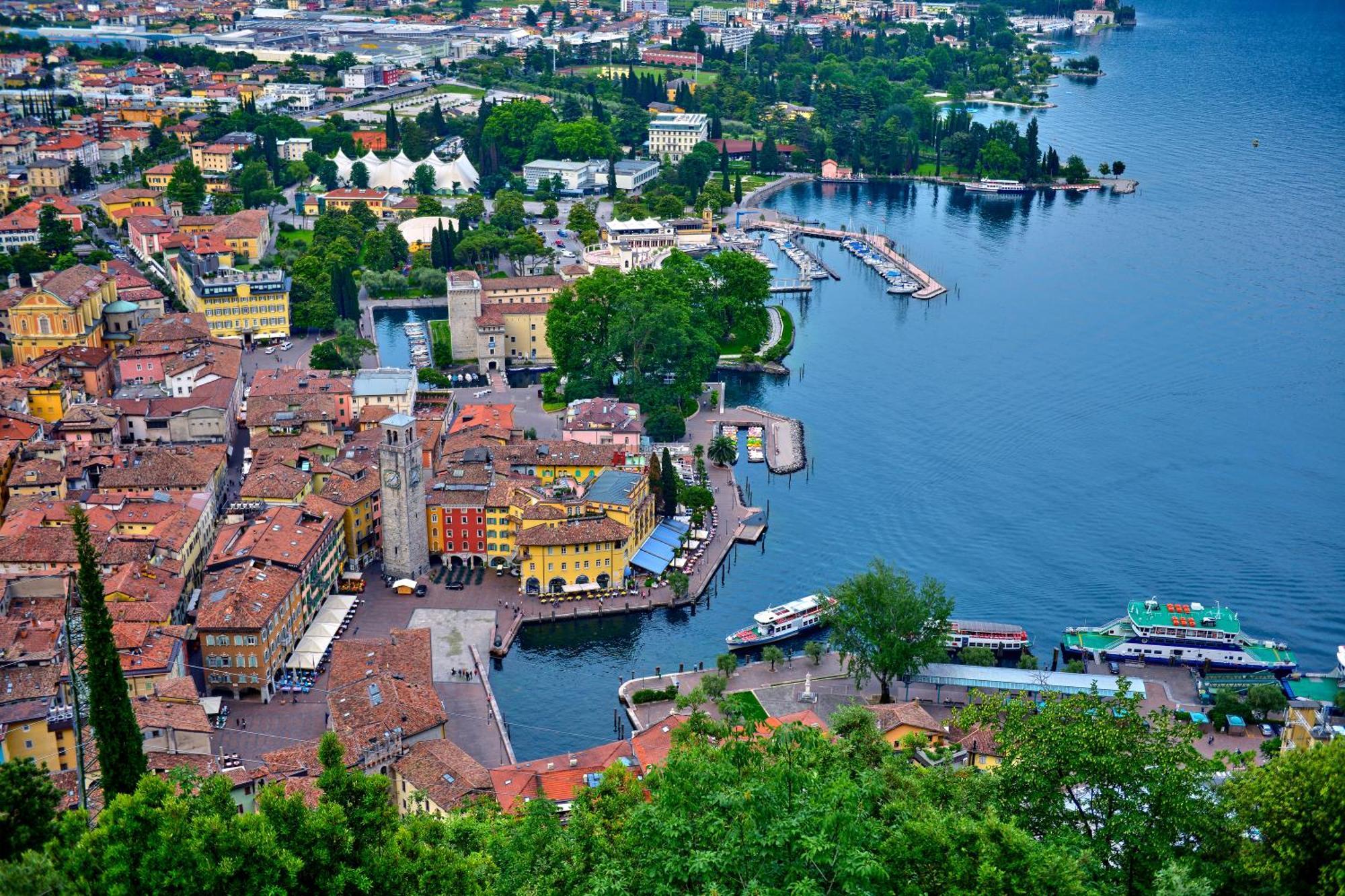 Casa Del Faro - Happy Rentals Peschiera del Garda Exterior photo